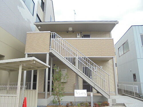 滋賀県彦根市佐和町 2階建 築9年