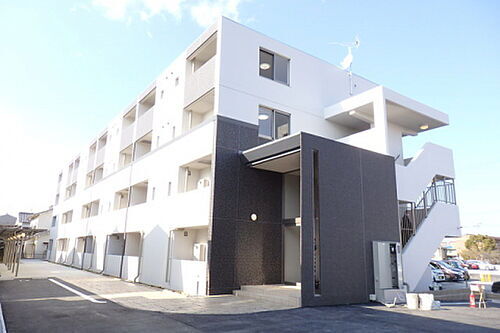 滋賀県守山市播磨田町 築7年10ヶ月 4階建