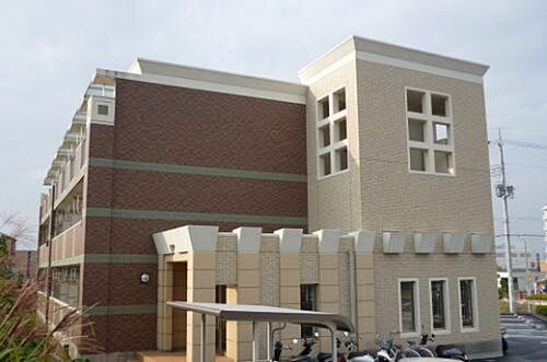 滋賀県草津市南草津４丁目 築18年1ヶ月 3階建