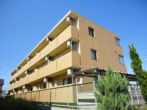 滋賀県長浜市分木町 3階建 築18年9ヶ月