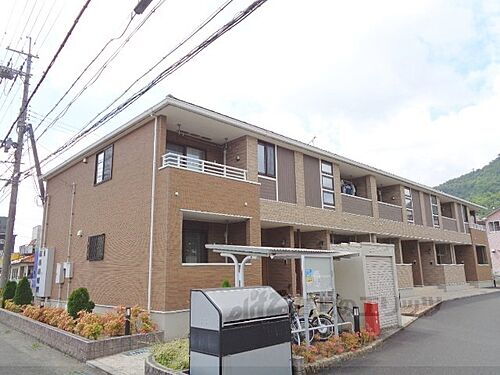 ジュネス岡 2階建