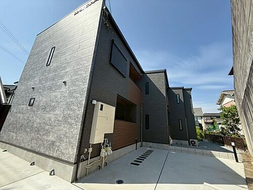 兵庫県三木市本町１丁目 2階建 