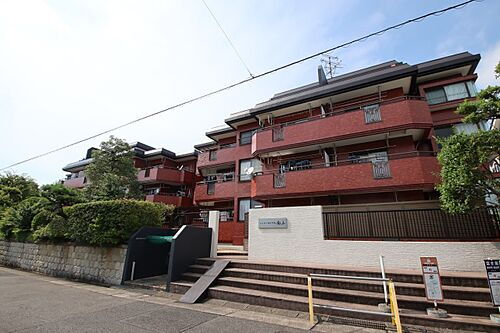 シャトーロイヤル南山 3階建