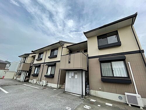 滋賀県米原市下多良１丁目 賃貸アパート