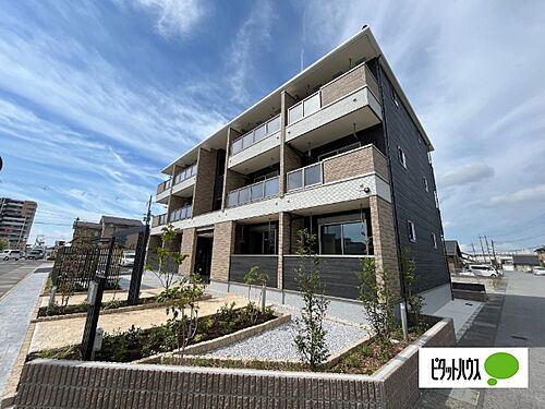 滋賀県東近江市垣見町 3階建 