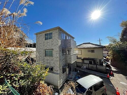 アルドゥール玉川学園 3階建