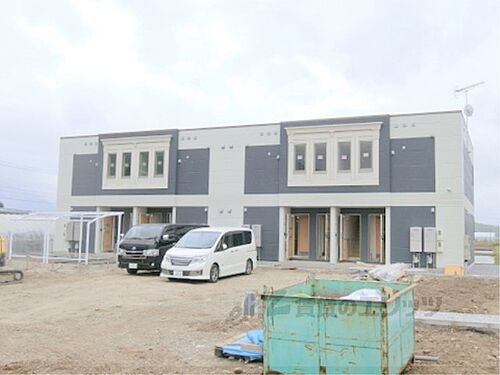 滋賀県東近江市青野町 2階建