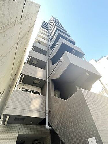 東京都港区赤坂５丁目 13階建 築11年