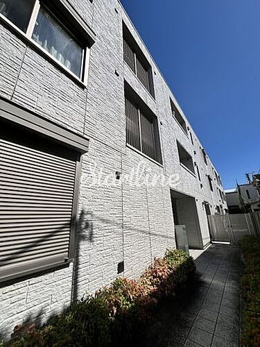 東京都新宿区南榎町 3階建 築9年10ヶ月