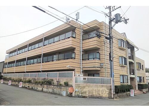 奈良県生駒市真弓１丁目 3階建 築33年8ヶ月