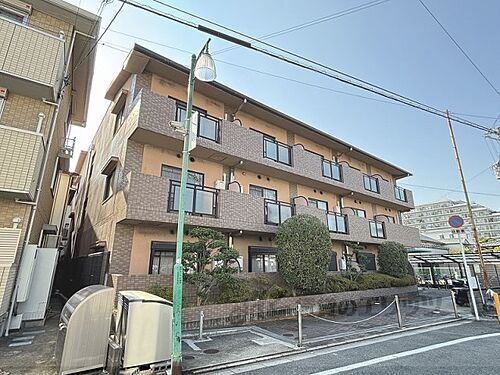 大阪府門真市常称寺町 築24年4ヶ月 3階建