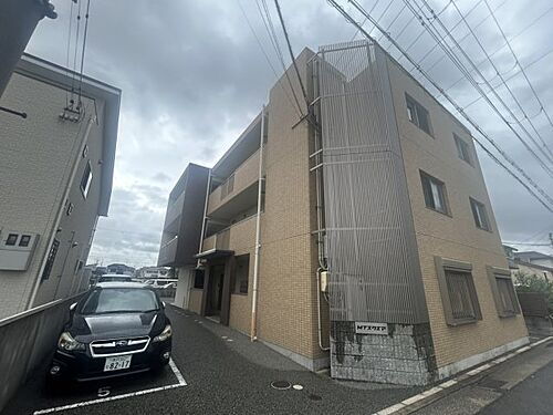 ？Ｔスクエア 3階建