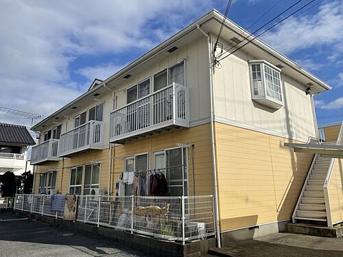 兵庫県姫路市白浜町宇佐崎中１丁目 2階建