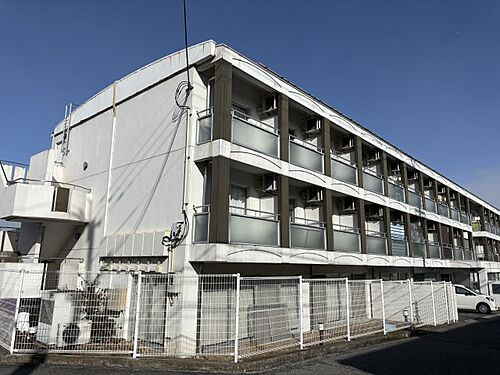 兵庫県加東市新町 3階建