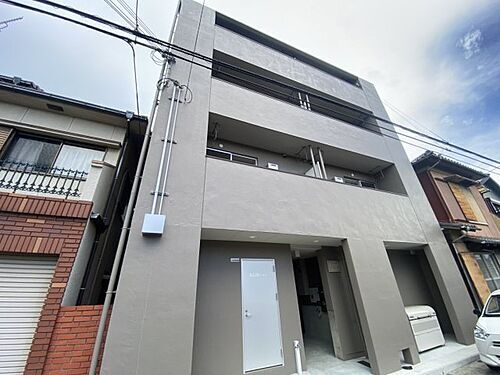 兵庫県姫路市大塩町 4階建