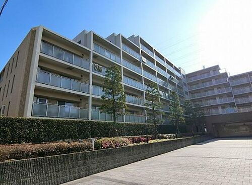 神奈川県横浜市港北区樽町１丁目 7階建