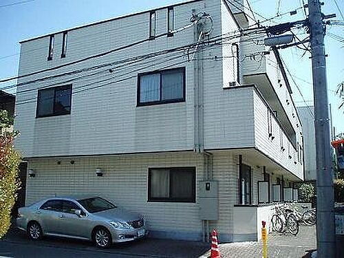 東京都品川区北品川５丁目 3階建