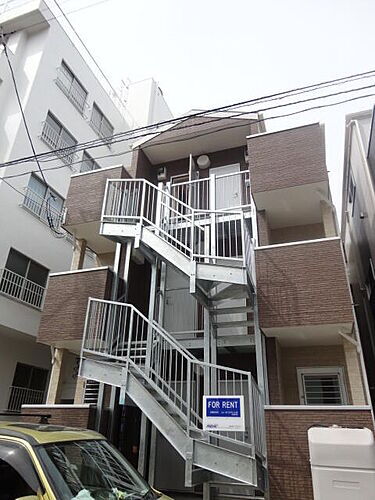 神奈川県横浜市中区根岸町３丁目 3階建 築11年3ヶ月