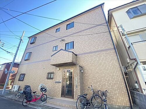 大阪府茨木市真砂１丁目 3階建
