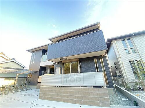 大阪府茨木市西河原１丁目 築1年未満 2階建