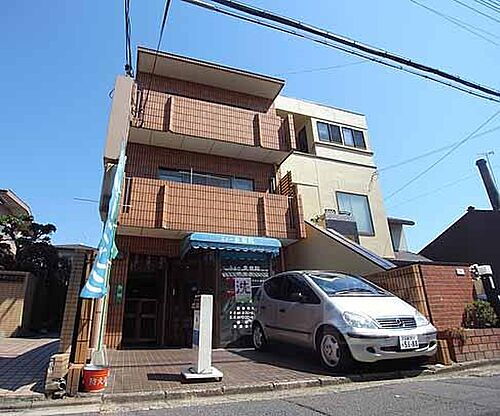 京都府京都市伏見区銀座町３丁目 築37年9ヶ月 3階建