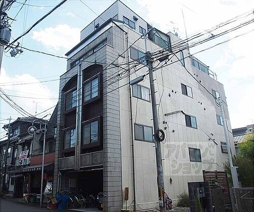 京都府京都市東山区正面町 築35年9ヶ月 4階建
