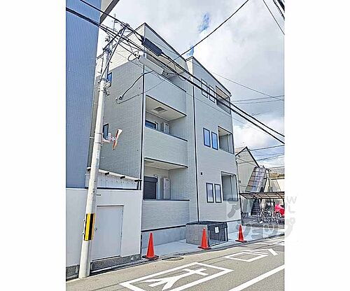 京都府京都市伏見区竹田狩賀町  3階建