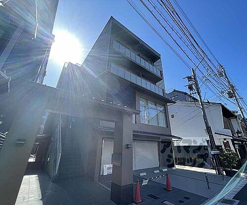 京都府京都市中京区新町通錦小路上る百足屋町 4階建 築3年6ヶ月