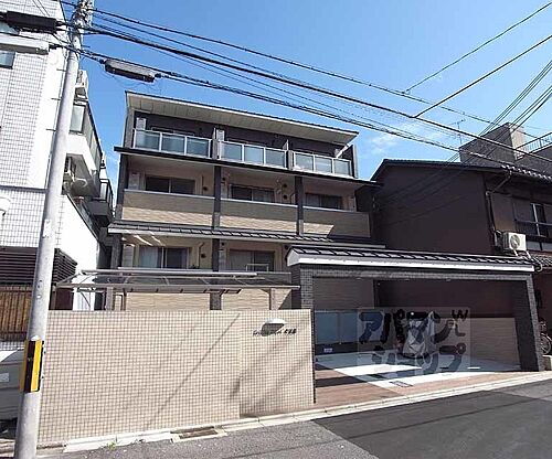 京都府京都市伏見区新町１２丁目 築9年10ヶ月 地上3階地下1階建