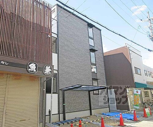 京都府京都市伏見区淀本町 3階建 築3年3ヶ月