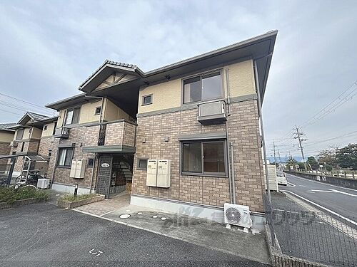 奈良県御所市大字元町 2階建