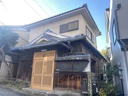 奈良県生駒市山崎新町 築67年9ヶ月 2階建