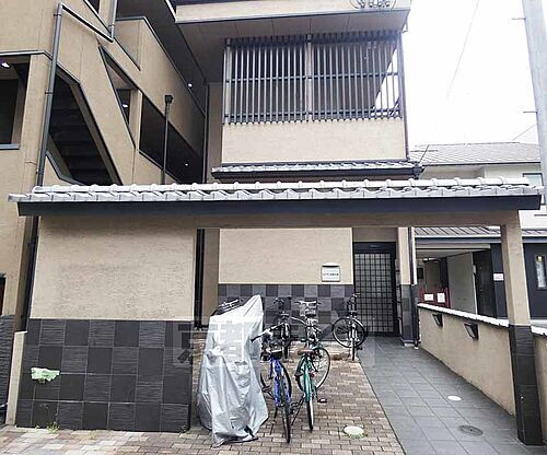 京都府京都市下京区塩屋町 2階建 築17年4ヶ月