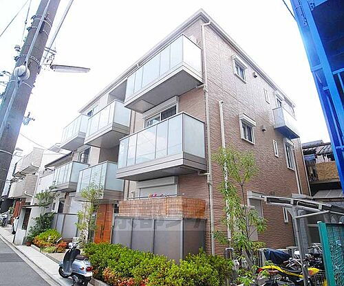 京都府京都市南区八条坊門町 築11年10ヶ月 3階建