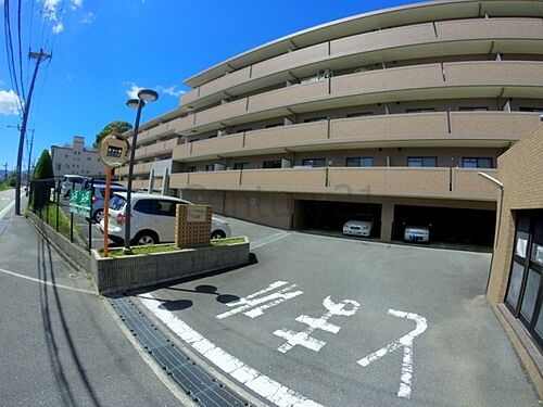 兵庫県川西市寺畑２丁目 賃貸マンション