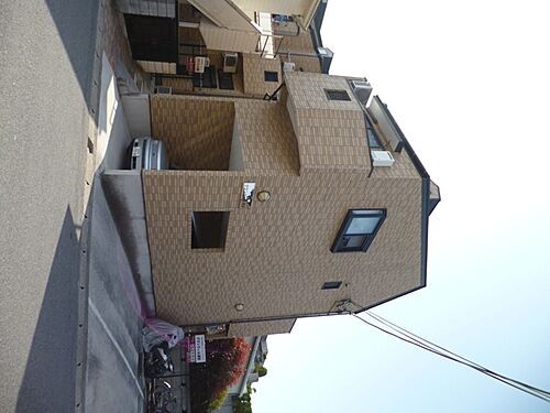 千葉県浦安市猫実２丁目 2階建 築23年7ヶ月