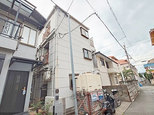 大阪府東大阪市布市町２丁目 3階建