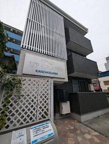 大阪府大阪市淀川区三津屋北１丁目 3階建