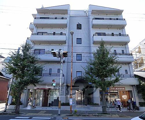 京都府京都市中京区三坊大宮町 築36年9ヶ月 5階建