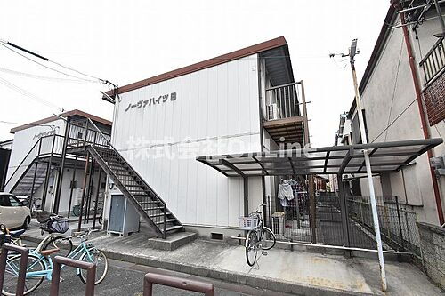 大阪府東大阪市花園本町２丁目 2階建