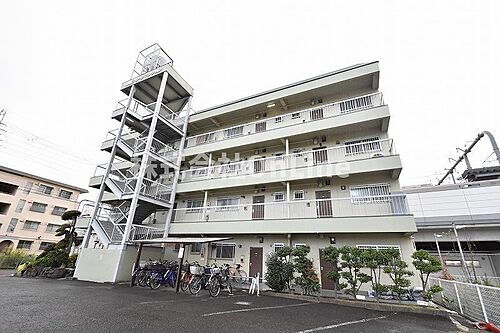 大阪府東大阪市吉田７丁目 4階建