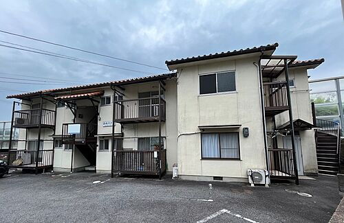 白ハイツ 2階建