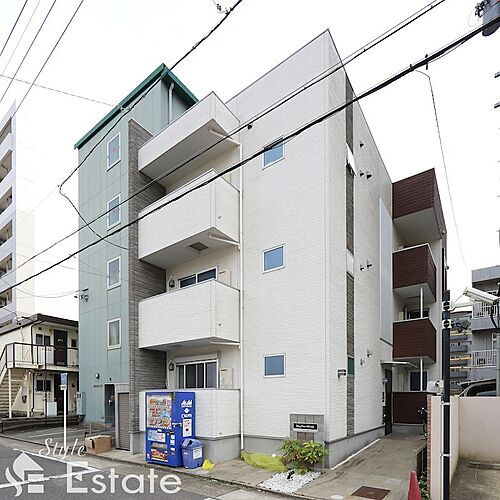 愛知県名古屋市北区平安２丁目 3階建 築9年4ヶ月