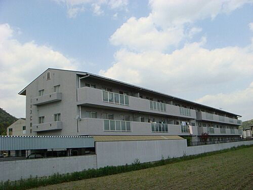 兵庫県姫路市仁豊野 地上3階地下2階建 築28年9ヶ月