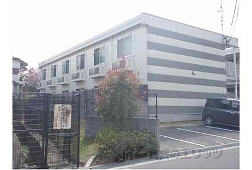 大阪府枚方市東香里元町 2階建