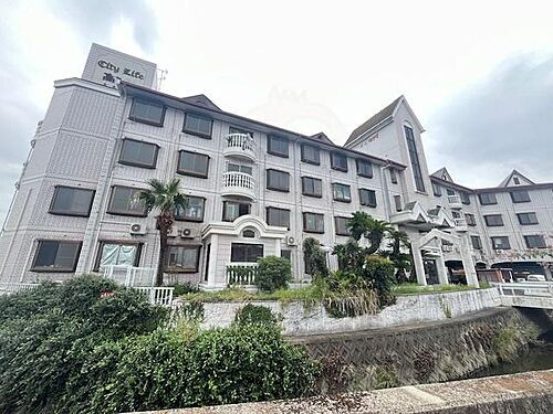 奈良県大和高田市西三倉堂２丁目 賃貸マンション