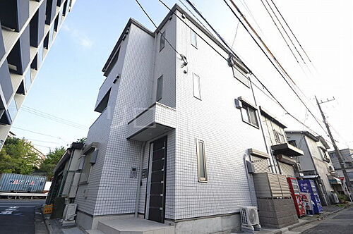 東京都大田区大森本町２丁目 3階建