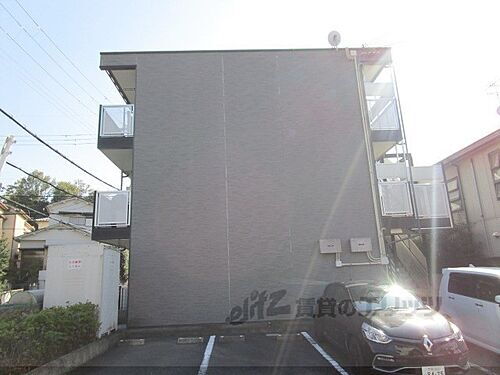 大阪府枚方市香里園町 築17年3ヶ月 3階建