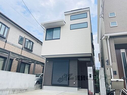 大阪府枚方市町楠葉２丁目 築6年11ヶ月 2階建