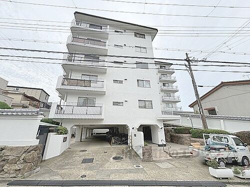 大阪府枚方市御殿山町 7階建